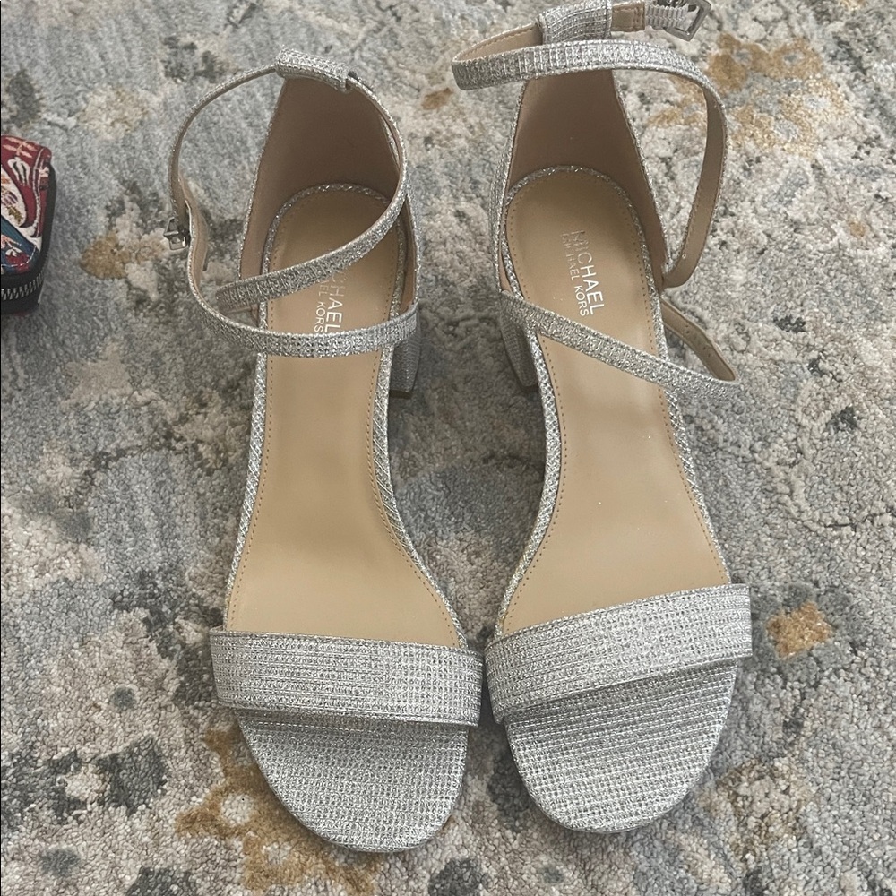 Michael Kors Glittering Silver Heels